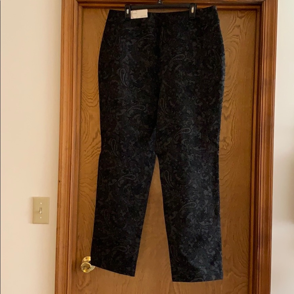 Women’s patterned jeggings